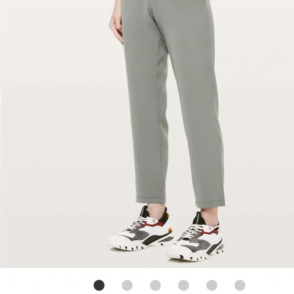 lululemon athletica Women's Dark Olive Green Joggers - Picture 1 of 7